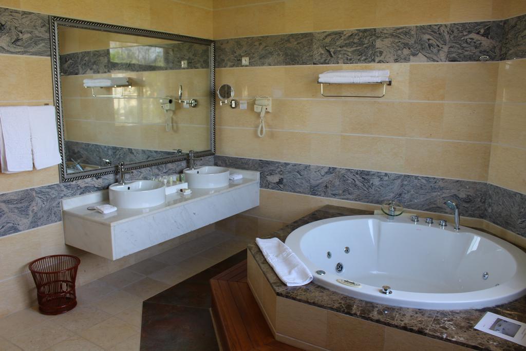 Hotel Paon D'Or Antananarivo Cameră foto